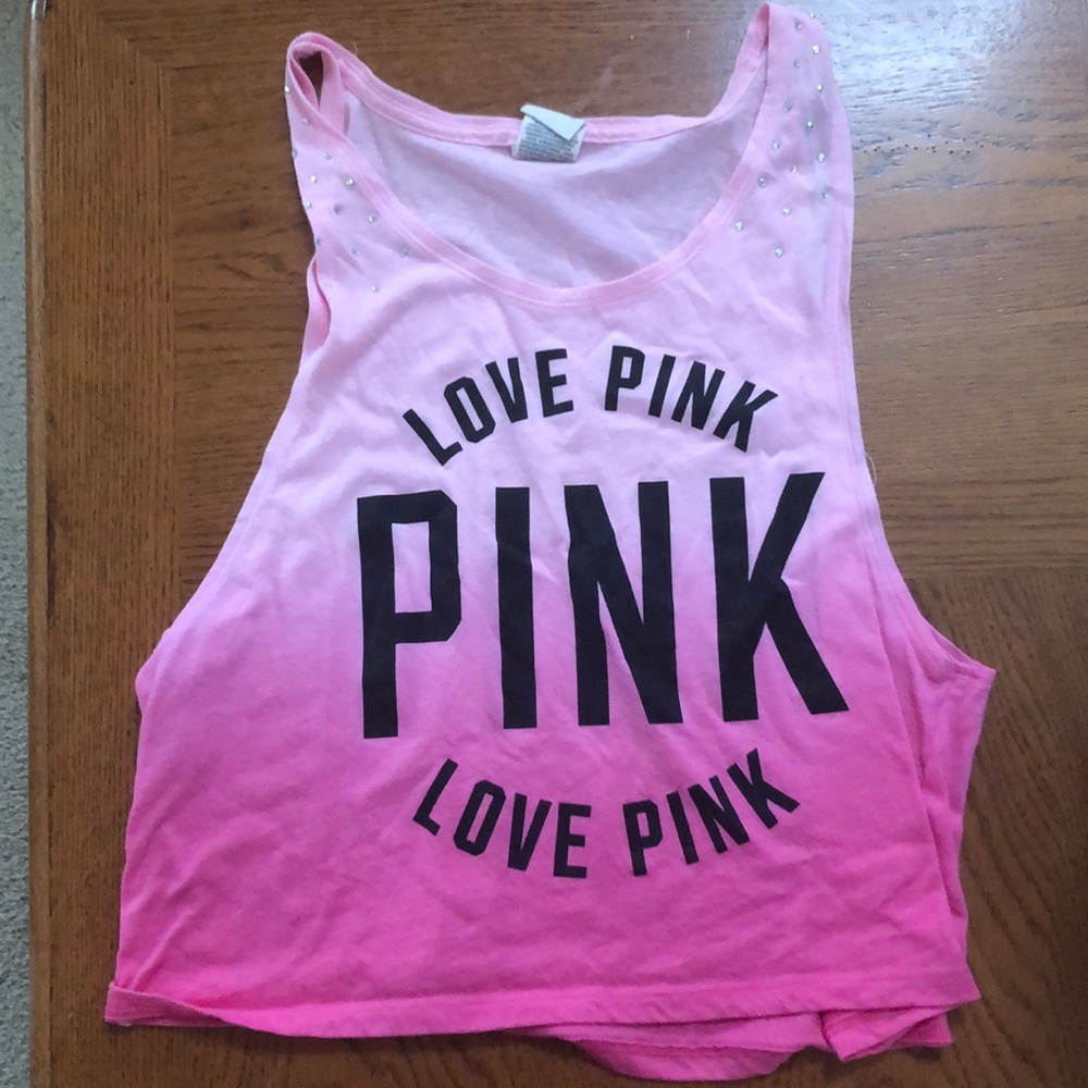 VS PINK crop
